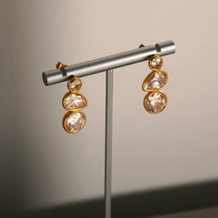 DOTTIE earring