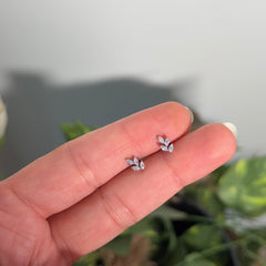 AMARAA STUDS ( PAIR )
