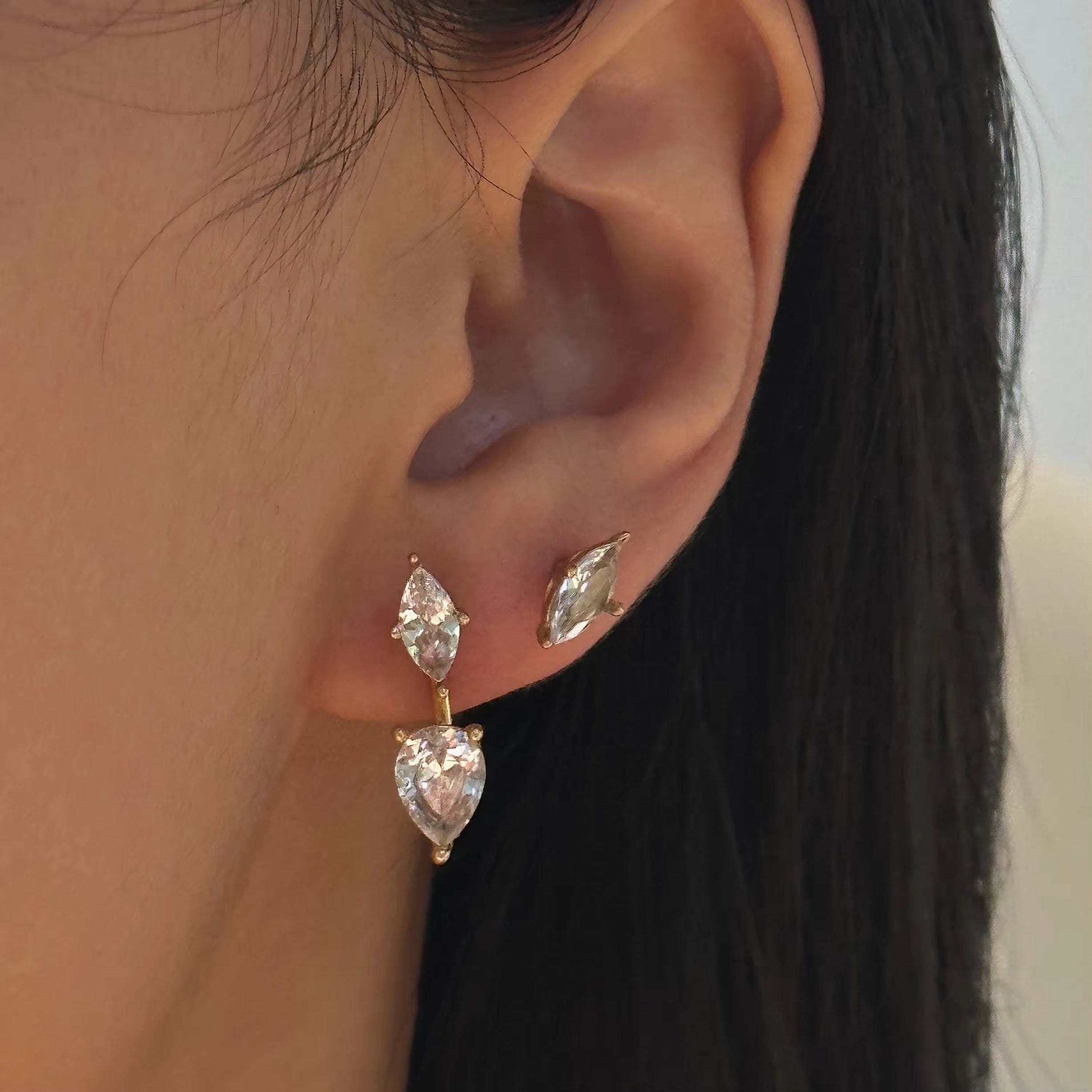 NOOMI Earring