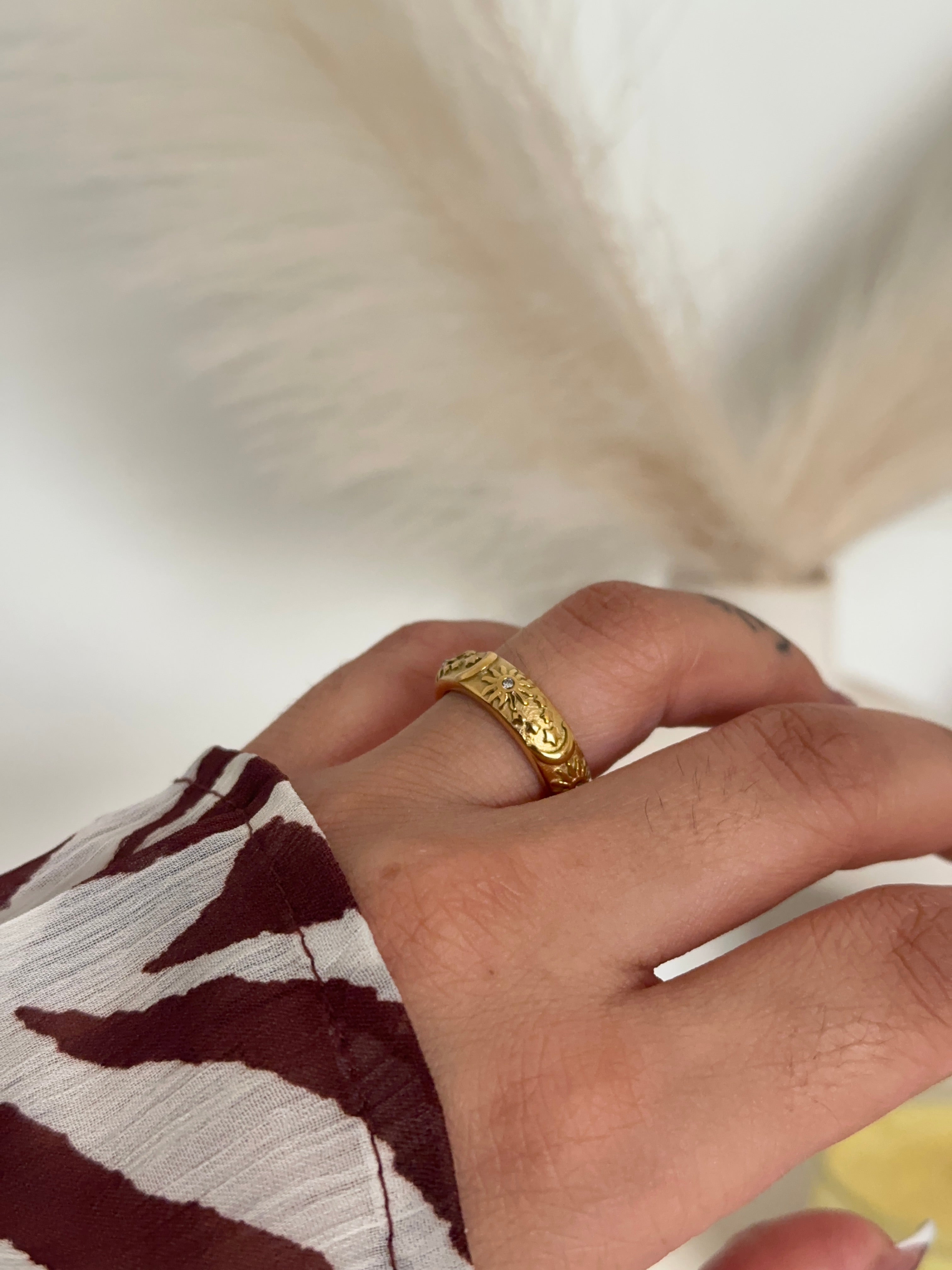 CHARLIE Ring
